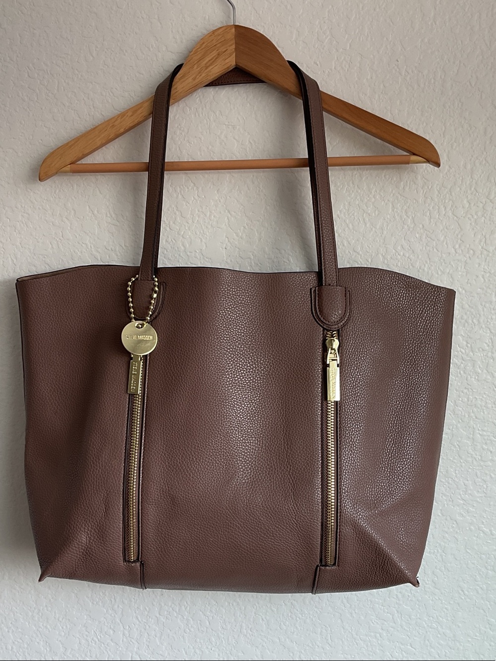 Steve Madden Taupe Pebbled Leather Tote with Gold Hardware - FLAWED